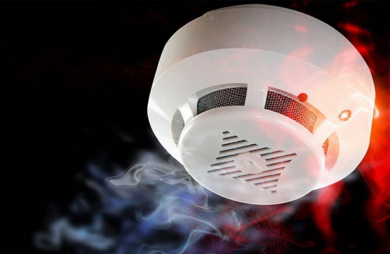 Маленький прибор спасает тысячи жизней: в стране стартовала масштабная кампания по установке АПИ